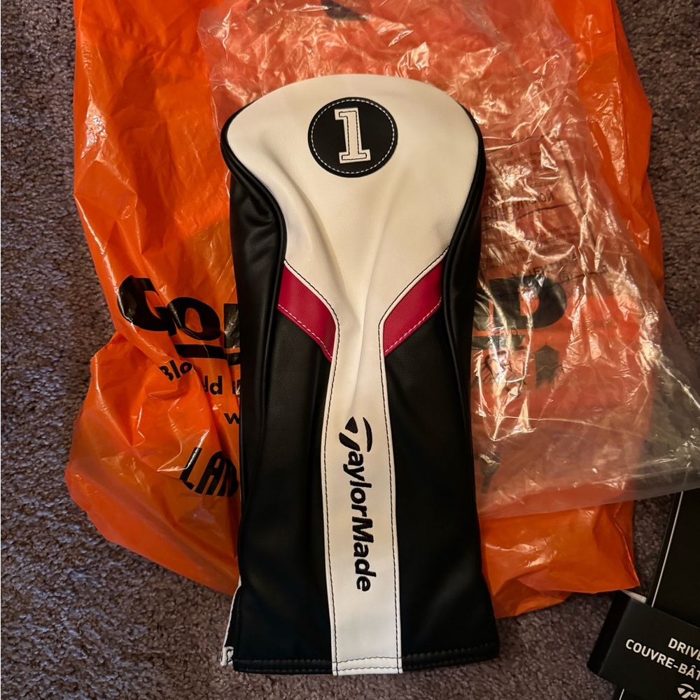 NWT TaylorMade Driver Headcover Leather